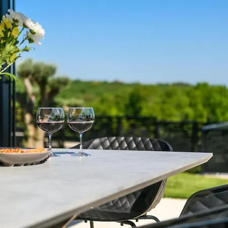 Villa Abba - Meerblick, Luxus Und Komfort An Der Suedostkueste Istriens Rakalj